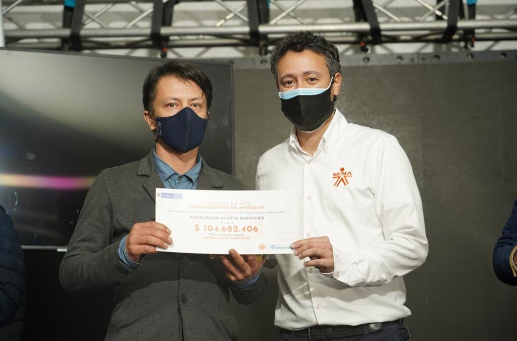 Fondo Emprender del SENA y la Alcaldía de El Carmen abren camino a los sueños de 12 emprendedores